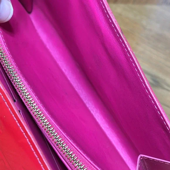 *HTF Color!* LOUIS VUITTON Vernis Sarah Wallet - Picture 12 of 16